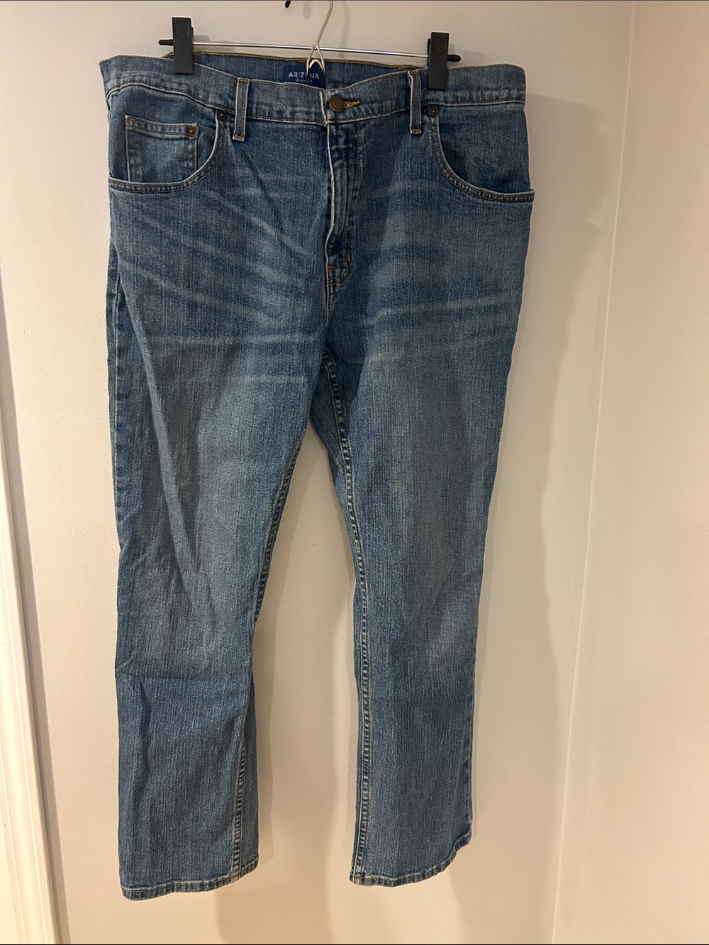 Arizona Jean Company Straight-Leg Jeans in Blue Wash